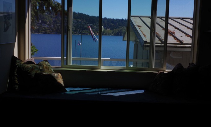 Northeast Bellevue Apartment | Petit Studio on Lake Sammamish near Microsoft and Nintendo