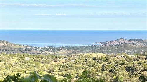 Vafios Apartment | Petrino view at vafios