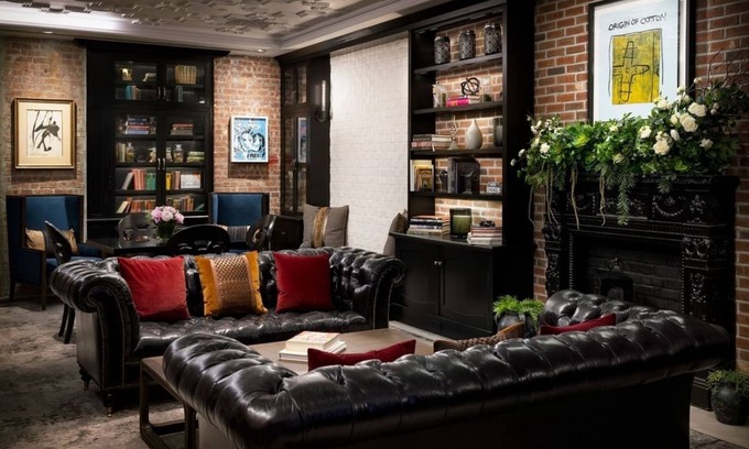 Central Park West Hotel | Pets Allowed, Broadway View Deluxe King Room, Arthouse Hotel New York City