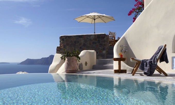 Oia Hotel | Pezoules of Oia