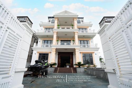 Ha Long Apartment | Phượng Hoàng Villa 13 phòng ngủ - ven biển, bể bơi, bi-a, BBQ, sân Pickleball, xe địa hình, chèo sup biển