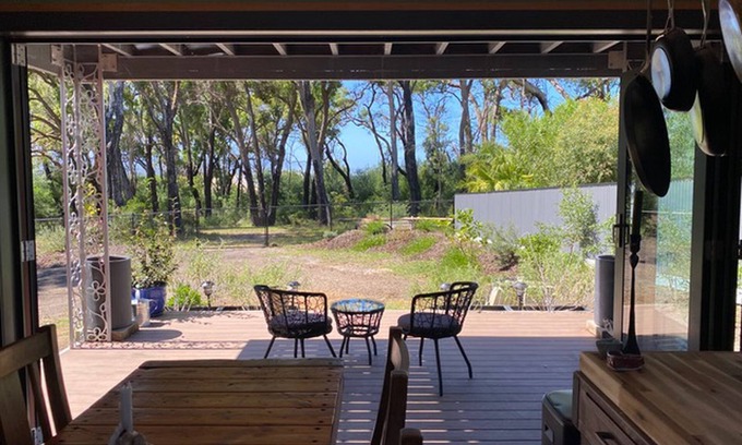 Mallacoota Cottage | Phoenix Cottage Bastion Point