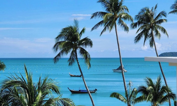 Wichit Villa | Phuket Beachfront Retreat - Manta Seaview Suite