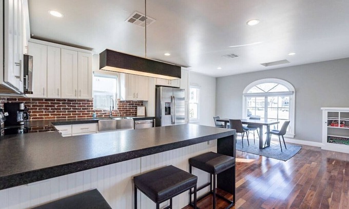 Encanto House | PHX Retreat | 2 Bedroom 2 Bath Home in Historic Neighborhood