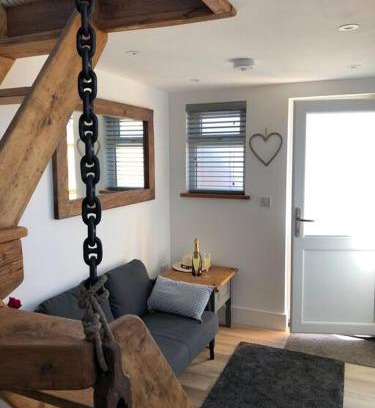 Hayle Apartment | Piala retreat