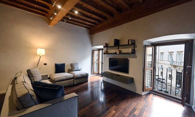 Rione VII Regola Apartment | Piazza Navona Mara’s apartment