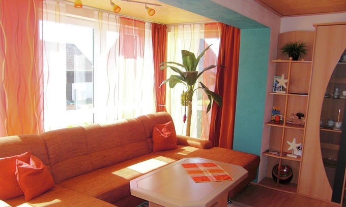 Lichtenhain Apartment | Picturesque Apartment in Lichtenhain with Pond