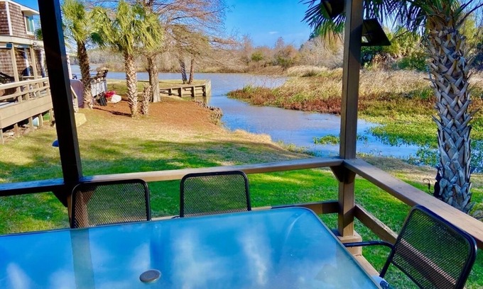 Waterwood Cottage | Pier Serenity Waterfront!