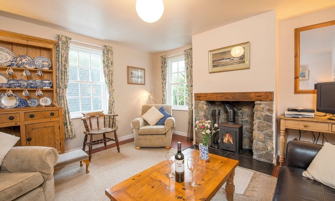 Solva Cottage | Pilgrims, Holiday Cottage Solva, Sleeps 5, 2 bedrooms, bathrooms