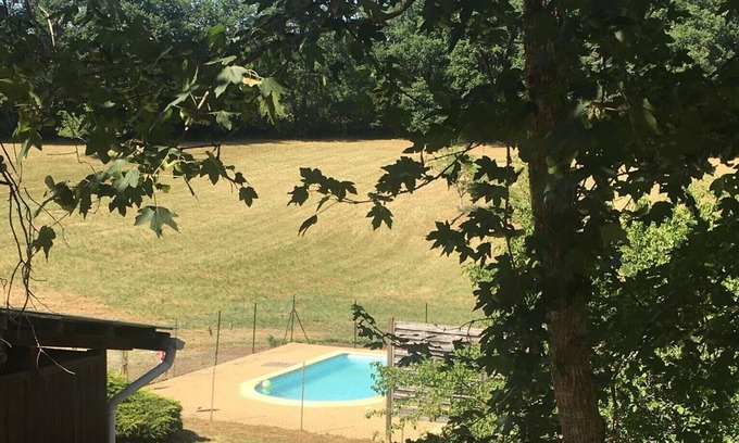 Saint-Martial-de-Nabirat House | Pimpeou - Charming holiday home with large garden, sauna and private pool