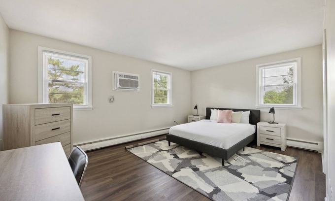 Newark Apartment | Pine Brook 1202 I Pool Gym I Free Parking !