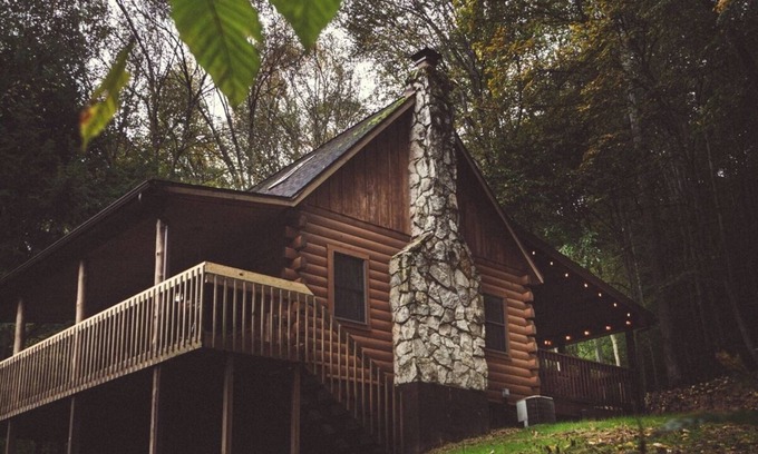 South Bloomingville Cabin | Pine Creek - Hosted by The Chalets