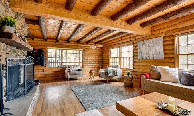 Pine Mountain Club Cabin | Pine Mountain Club Cabin w/Community Pool!
