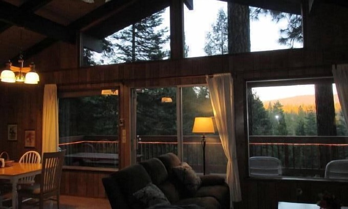 Long Barn Cabin | Pine Ridge Retreat
