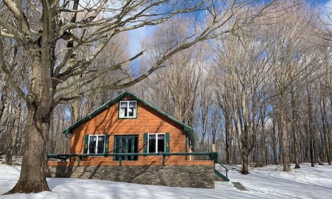 Union Dale Cabin | Pinecone Chalet - Private Cozy Cabin - Great Location