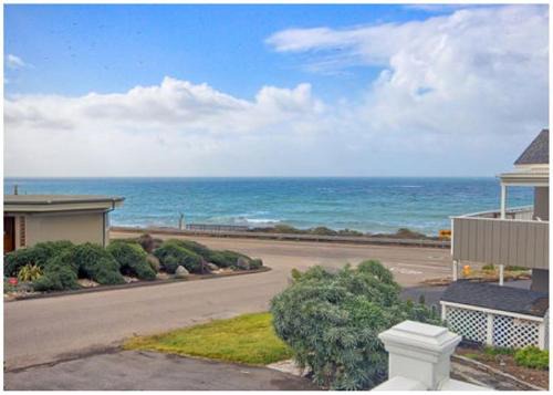 San Simeon House | Pinestone