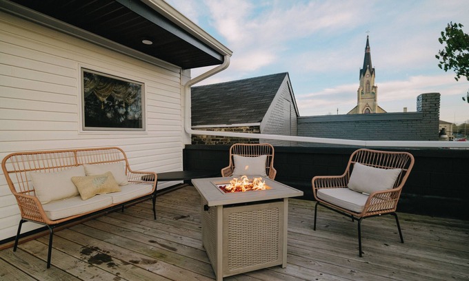 Manitowoc Apartment | Pink Door Loft - Conveniently located in the downtown district of Manitowoc