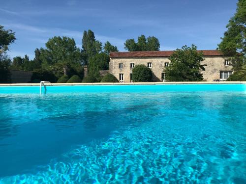 Duil-sur-le-Mignon House | Pistoulet Holiday Cottage