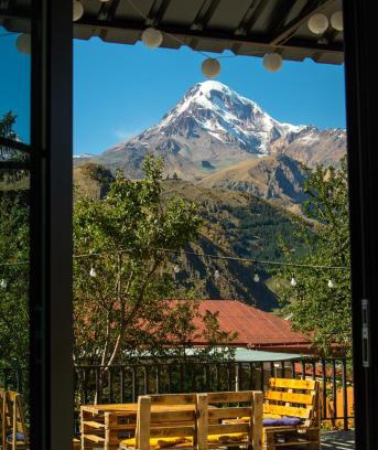 Stepantsminda Hotel | Planet kazbegi