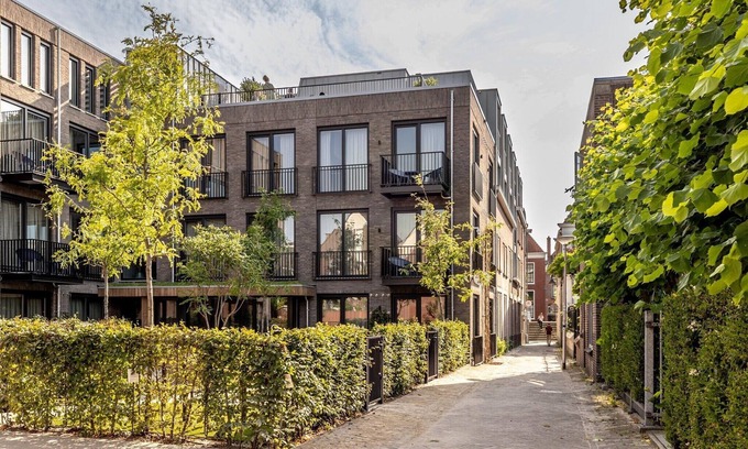 Delft Apartment | Playful and luxurious apartment in heart of Delft.