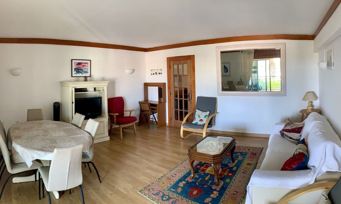 Alporchinhos Apartment | Pleasant and quiet apartment for 4 people with sea view in the Algarve (Porches)