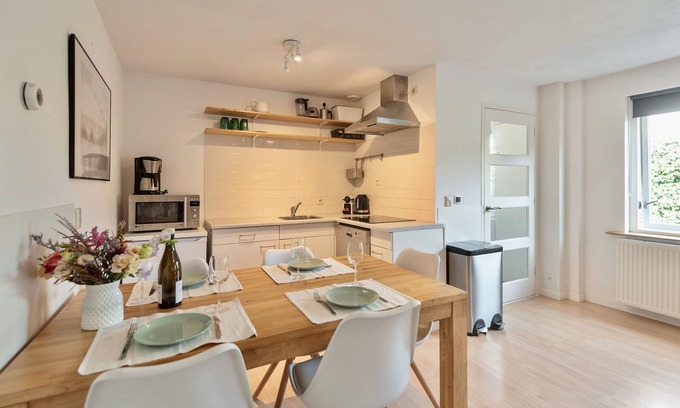 Zandvoort House | Pleasant Family Home (Free parking!)