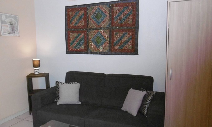 Saint-Pierre De La Reunion Apartment | Pleasant studio near beach and shops in Terre Sainte