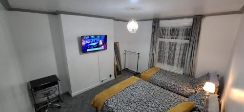 Plymouth House | Plymouth Airbnb