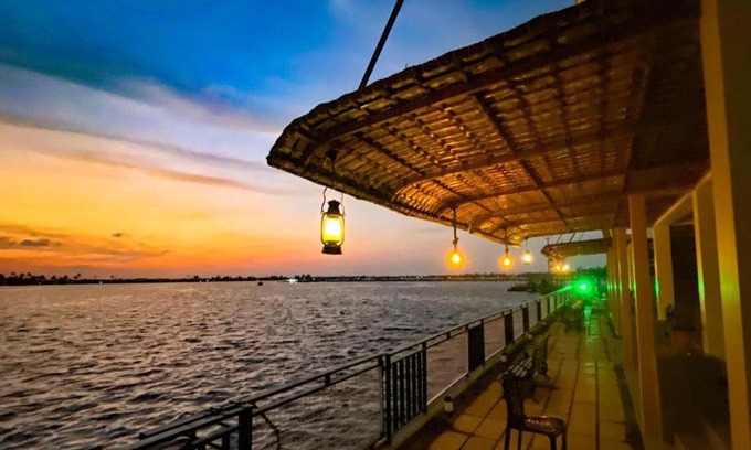 Alappuzha Resort | PMC Lakeshore Resort & Houseboat