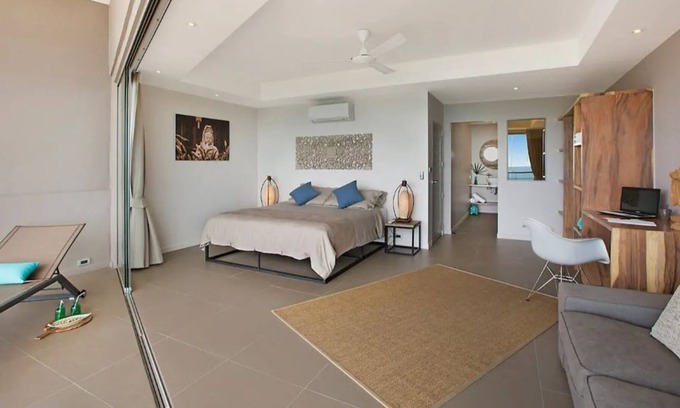 Chaweng City Center Villa | Poda @ Comoon Penthouse with stunning sea views