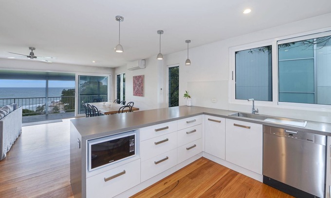 Avoca Beach House | Point View - Amazing views and location!