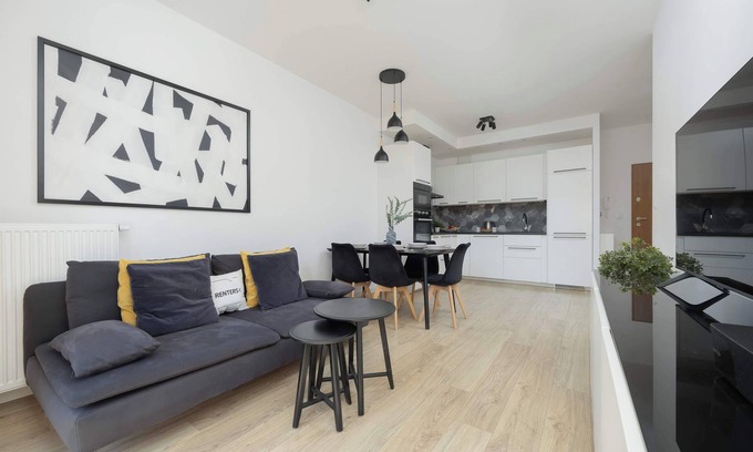 Warsaw Apartment | Polki 3A | Tasteful Apartment | Smart TV