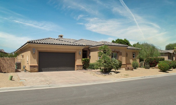 Vista Santa Rosa House | Polo Pointe
