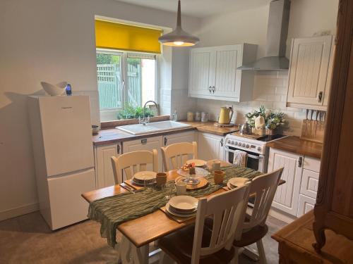 Blackwell in the Peak House | Pomeroy Cottage in the Peak District