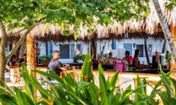 Pompano Beach Resort | Pompano Beach 2 Bedroom Lockoff at Sea Gardens!