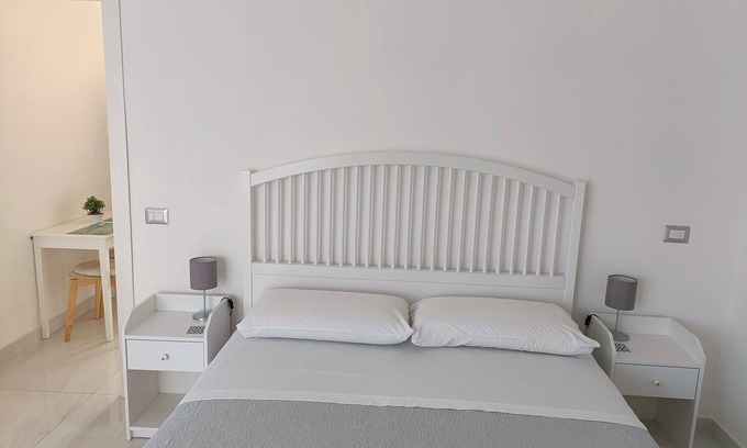 Pompei House | Pompeii Francy Apartment, central, with free parking.