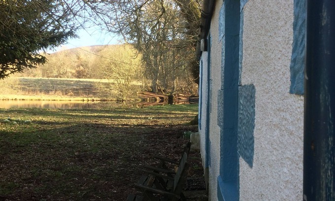 Biggar Cottage | Pond Cottage, Carmichael Country Cottages. Pets welcome.