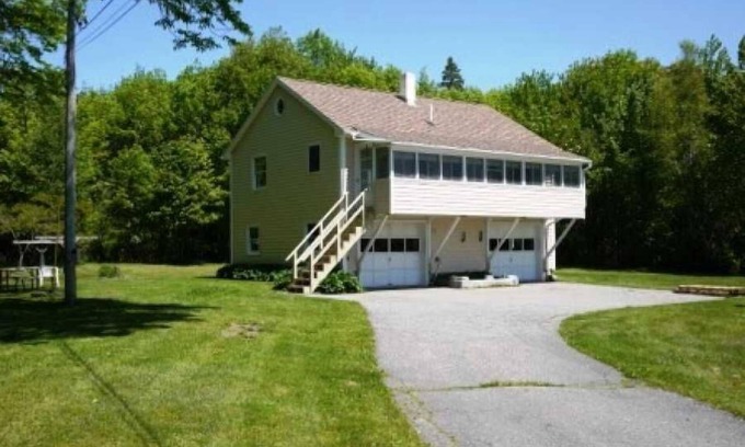 Bar Harbor Apartment | Pond View - sweet little apt near Acadia National Park