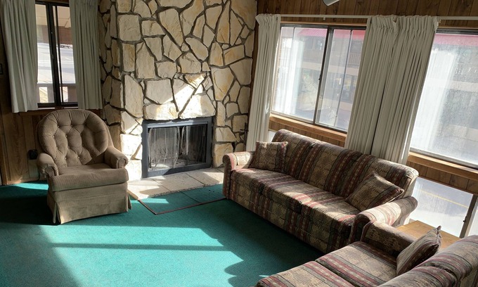 Red River Resort | Ponderosa Lodge Suite