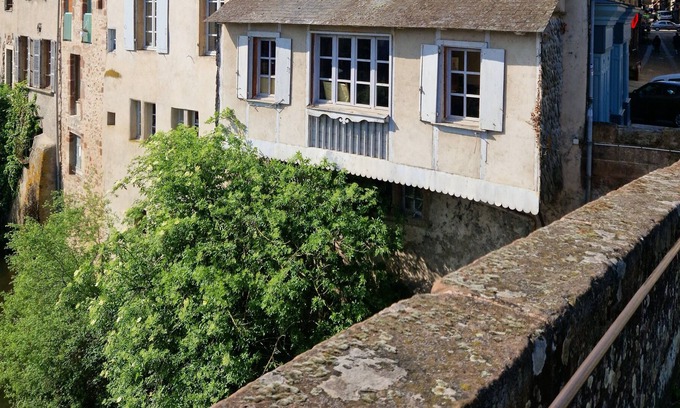 Espalion House | Pont Vieux, vue Imprenable sur Lot, au Coeur du Centre-ville