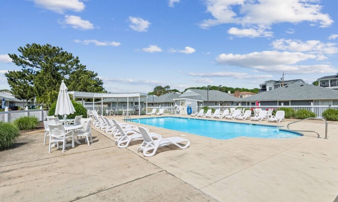 Northeast Virginia Beach House | Pool | 5 min walk to beach