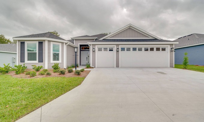 Okahumpka House | Pool Access & Screened Patio: Home in The Villages