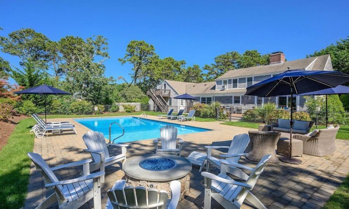 North Chatham House | Pool and Private Association Beach In Cannon Hill RPAM006