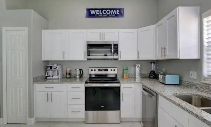 Indian Ridge House | Pool home 5 miles to Disney! Great for families!