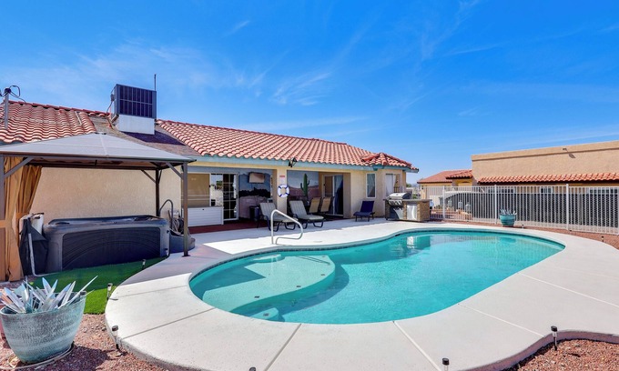Lake Havasu City House | Pool & Hot Tub: Pet-Friendly Lake Havasu Home!