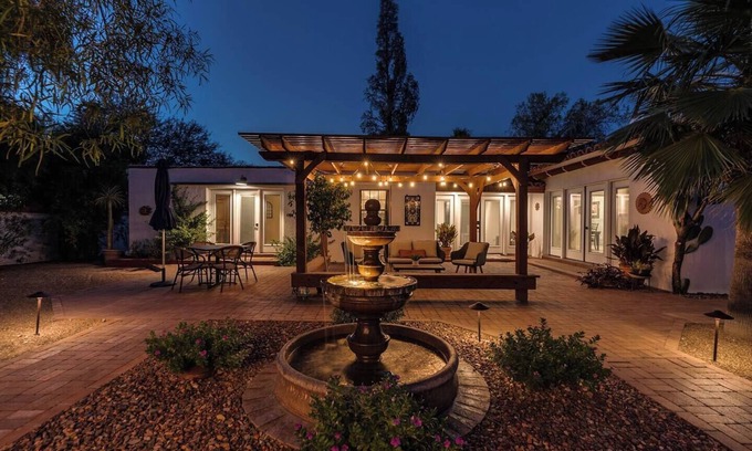 Sam Hughes House | Pool & Hot tub! Sam Hughes University Lux!Walkable