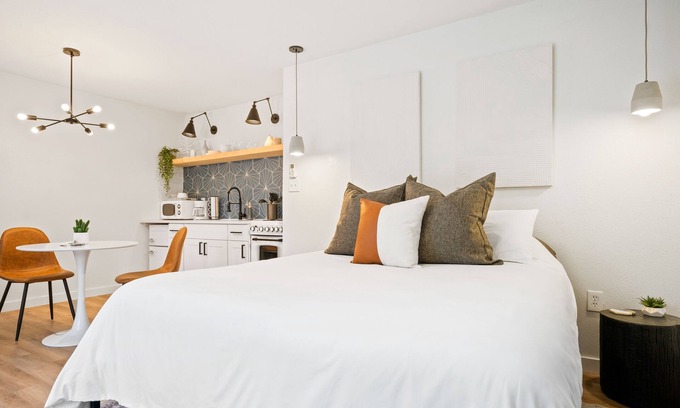 Heart of Lubbock House | Pool House Paradise - 1BD/1 Bath - Near TTU