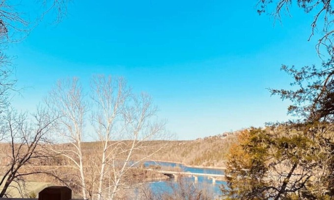 Holiday Island House | Pool+Lakeview+Wifi@The Big Chill on Table Rock Lake