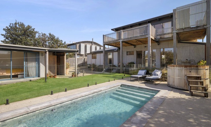 Surf Coast House | Pool on Eleventh Summ
