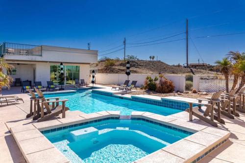 Lake Havasu City House | Pool Spa Pool Table Lake View Sleeps 24